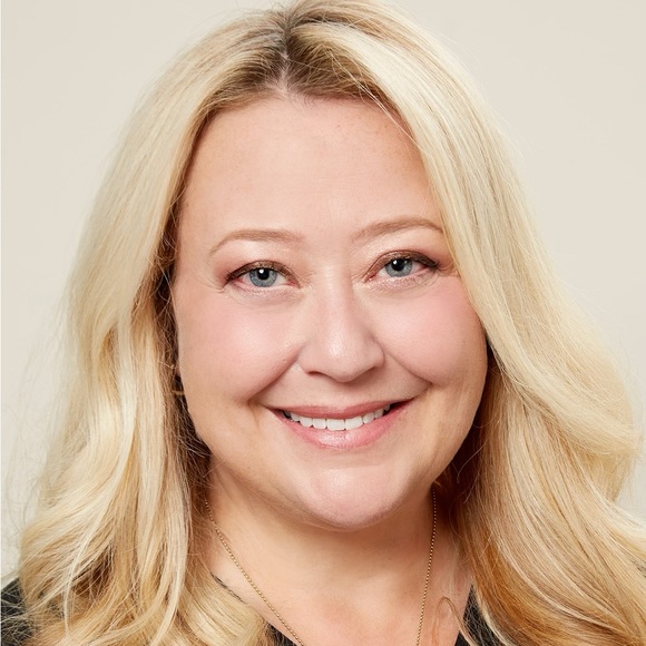 Meet your Posher, Ashley - Picture 1 of 1